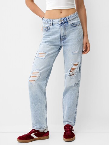 Bershka Regular Jeans in Blue: front