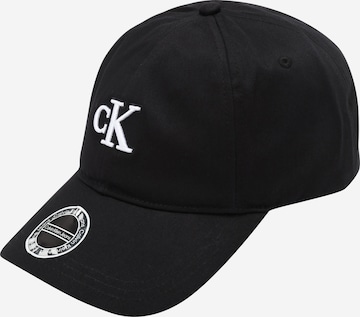 Calvin Klein Jeans Cap in Black: front