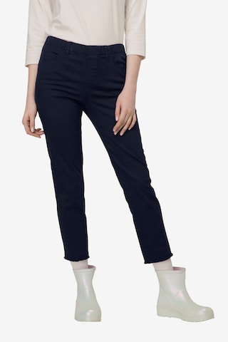 LAURASØN Slim fit Pants in Blue: front