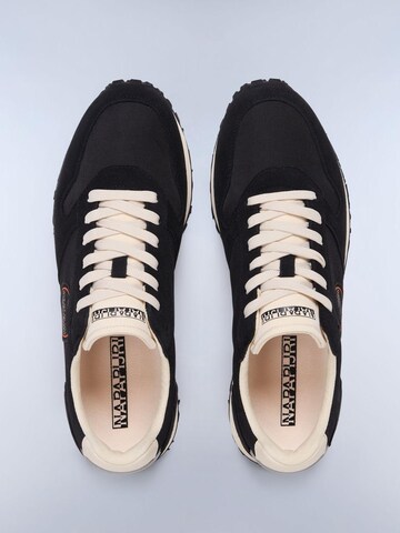 NAPAPIJRI Sneakers laag in Zwart