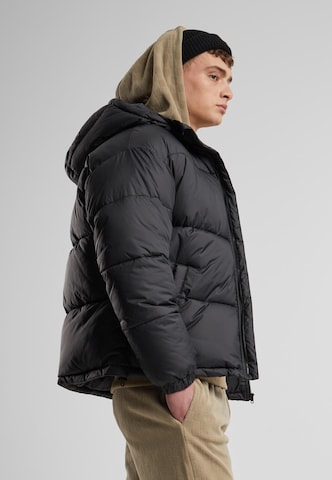 Urban Classics Zimní bunda – černá