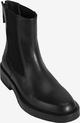 Desa Boots in Schwarz: Vorderseite