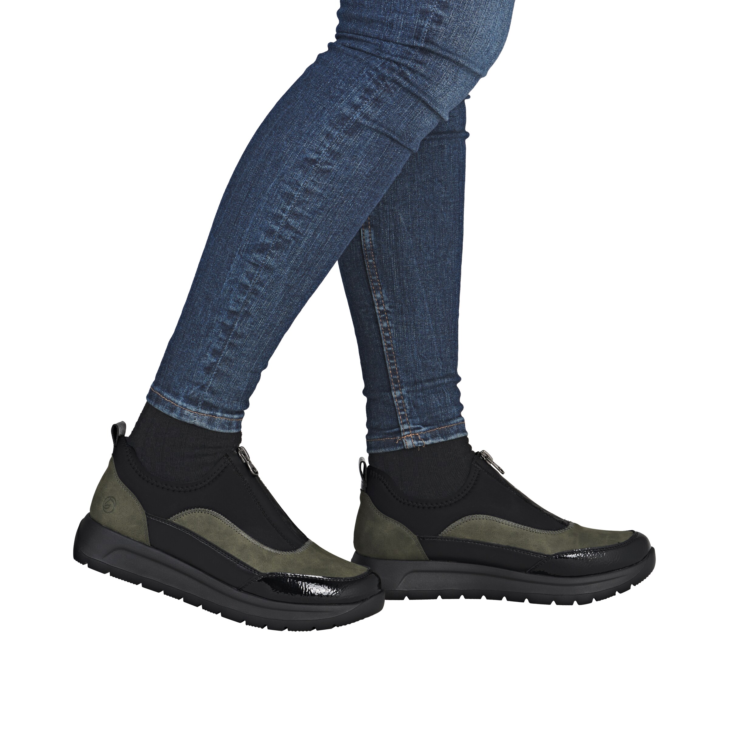 Chaussure basse REMONTE en noir