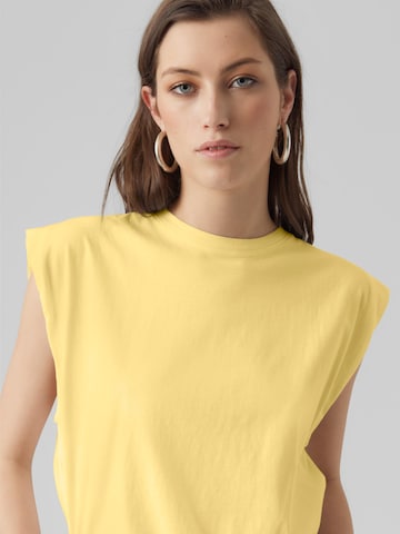 Maglietta 'PANNA GLENN' di VERO MODA in giallo