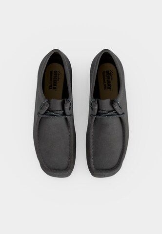 Clarks Originals Mokasini 'Wallabee' | siva barva