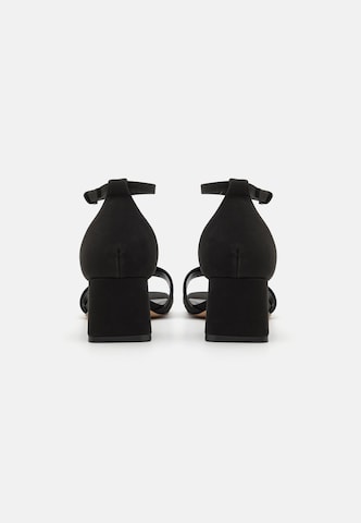 Sandale cu baretă 'VICKI' de la CALL IT SPRING pe negru
