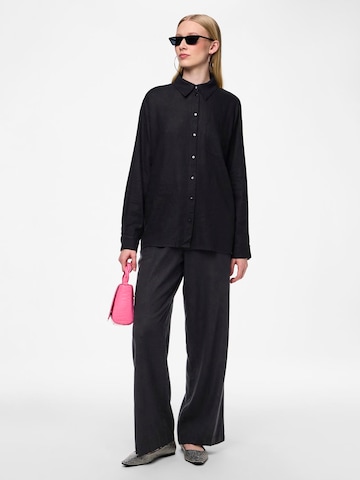 Wide leg Pantaloni 'PCPia' di PIECES in nero