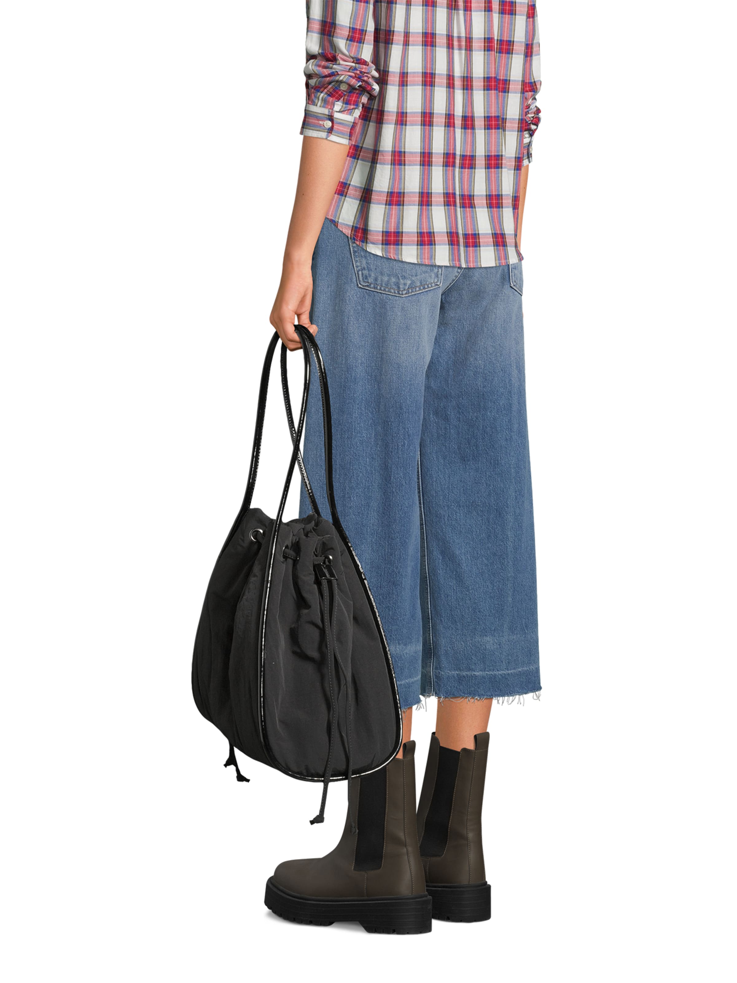 TOPSHOP Наплечная сумка 'Selina' в Черный: спереди