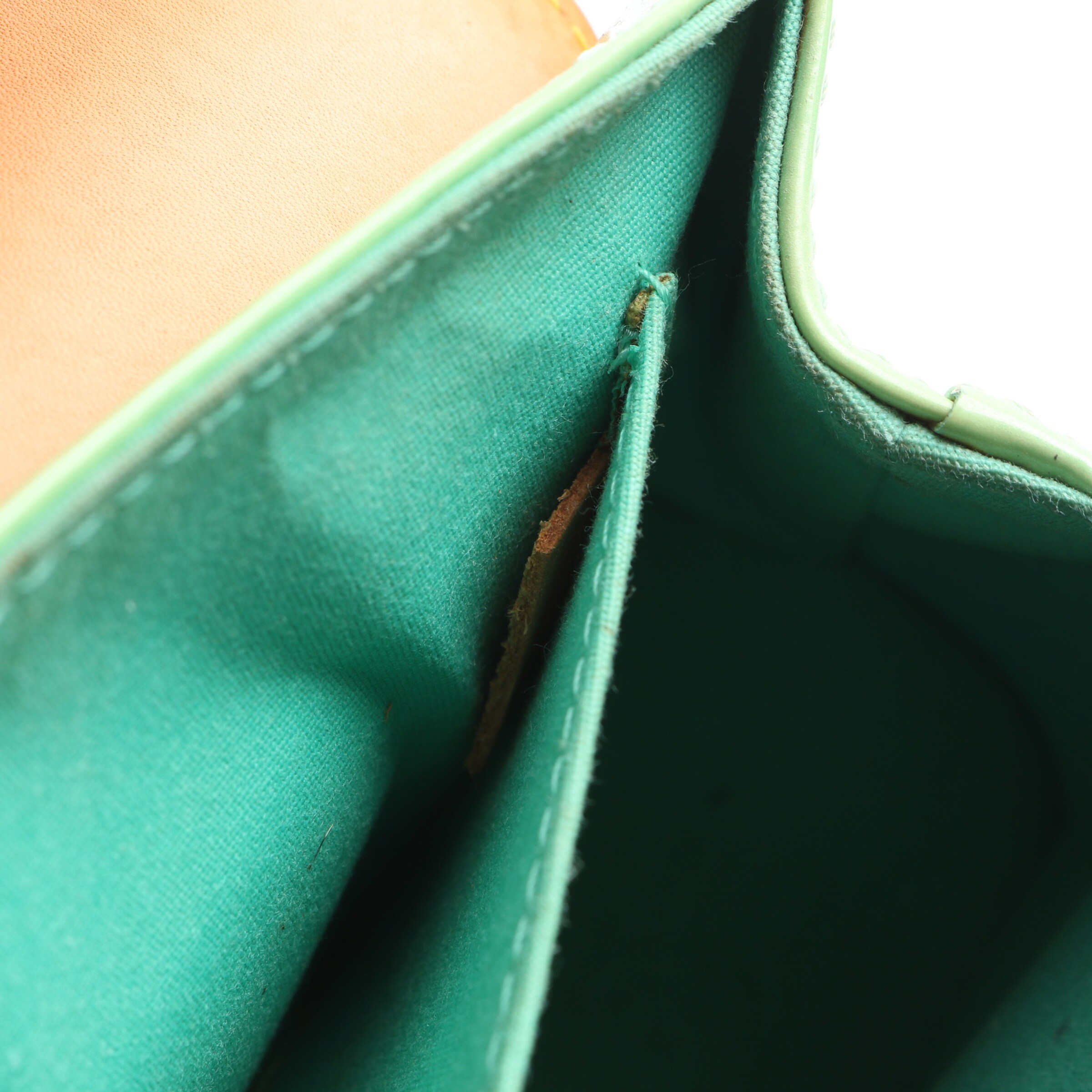 Louis Vuitton Bag in One size in Brown