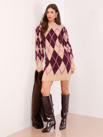 Lipsy Kötött ruhák - bézs