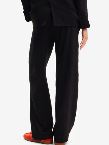 Desigual Regular Pleat-front trousers in Black