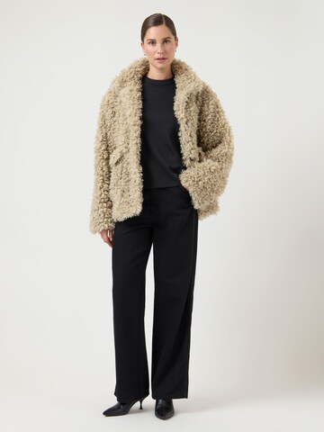 YAS Overgangsjakke 'YASPelico' i beige