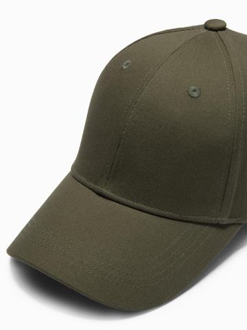 Ombre Cap in Green