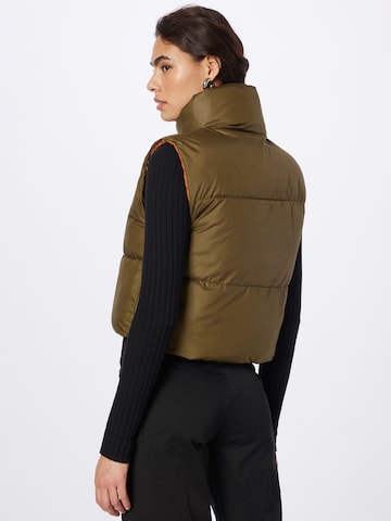 Gilet 'Ricky' di ONLY in marrone