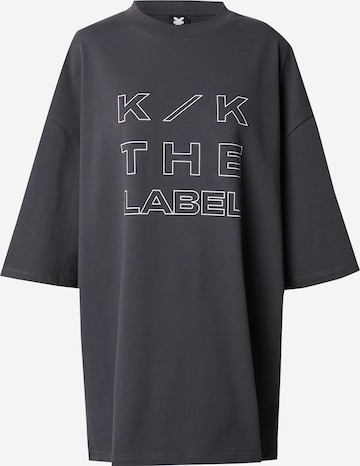 Karo Kauer - Camiseta en gris: frente