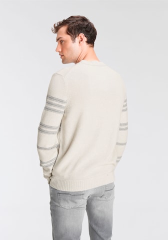 HECHTER PARIS Sweater in Beige