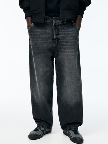 Pull&Bear Loosefit Jeans i svart: framsida