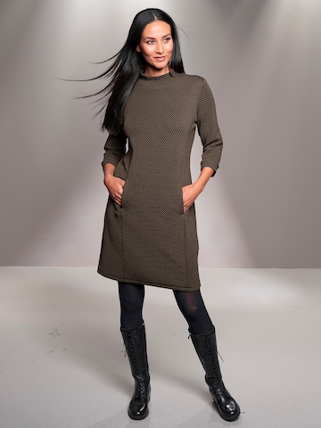 heine - Vestido em castanho