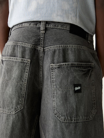 Baggy Jean Pull&Bear en gris