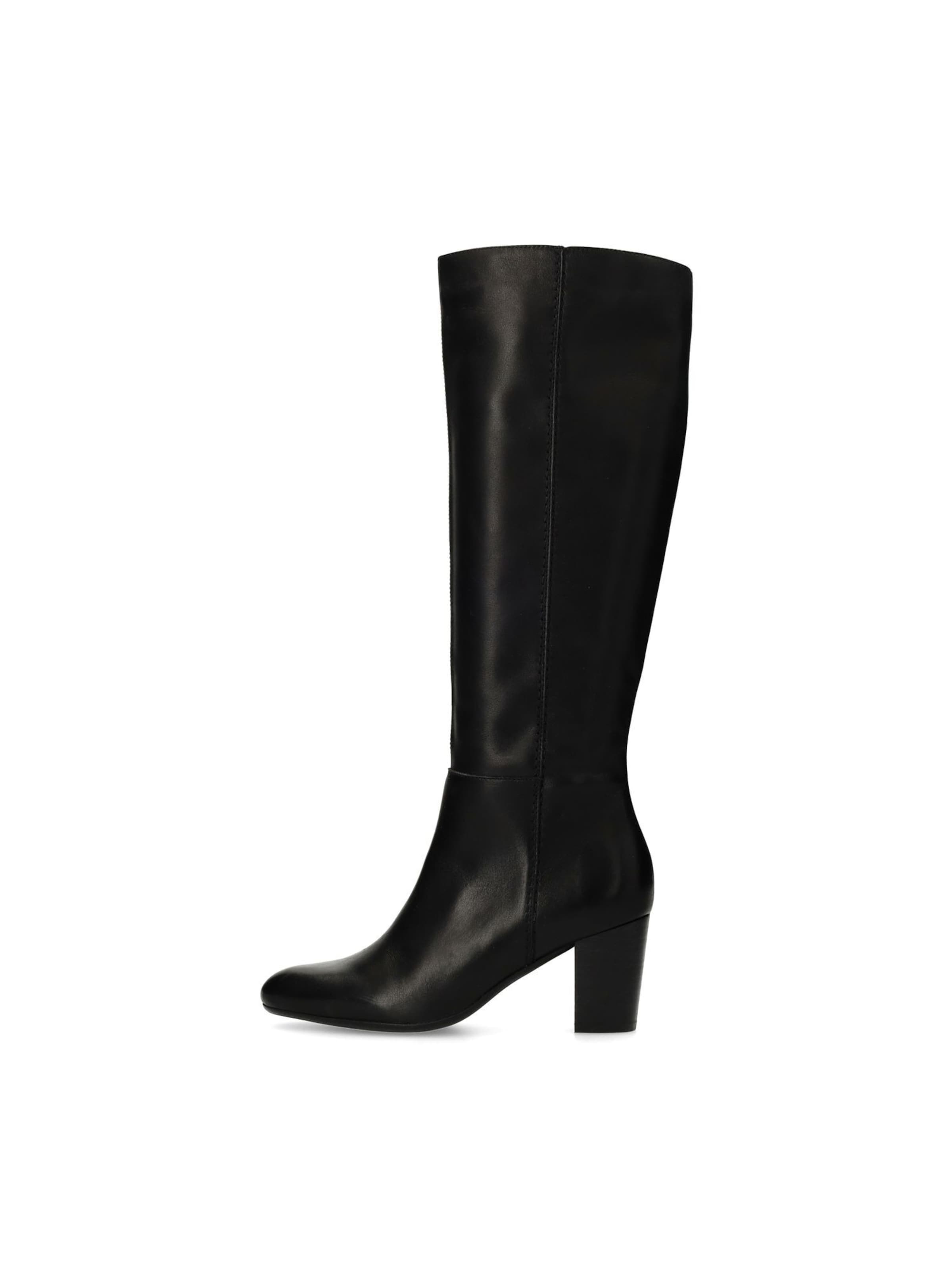 MANFIELD Boots in Black