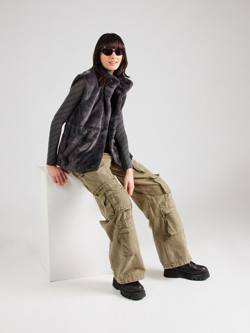 VERO MODA - Chaleco en gris