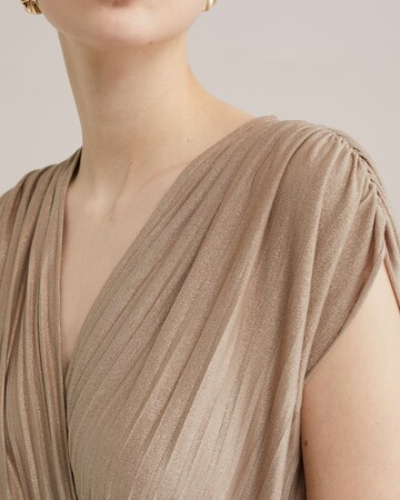 Robe WE Fashion en or