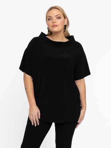 Yoek Tunic in Black: front