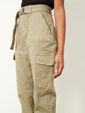 Aligne Tapered Cargo trousers 'Cache' in Green