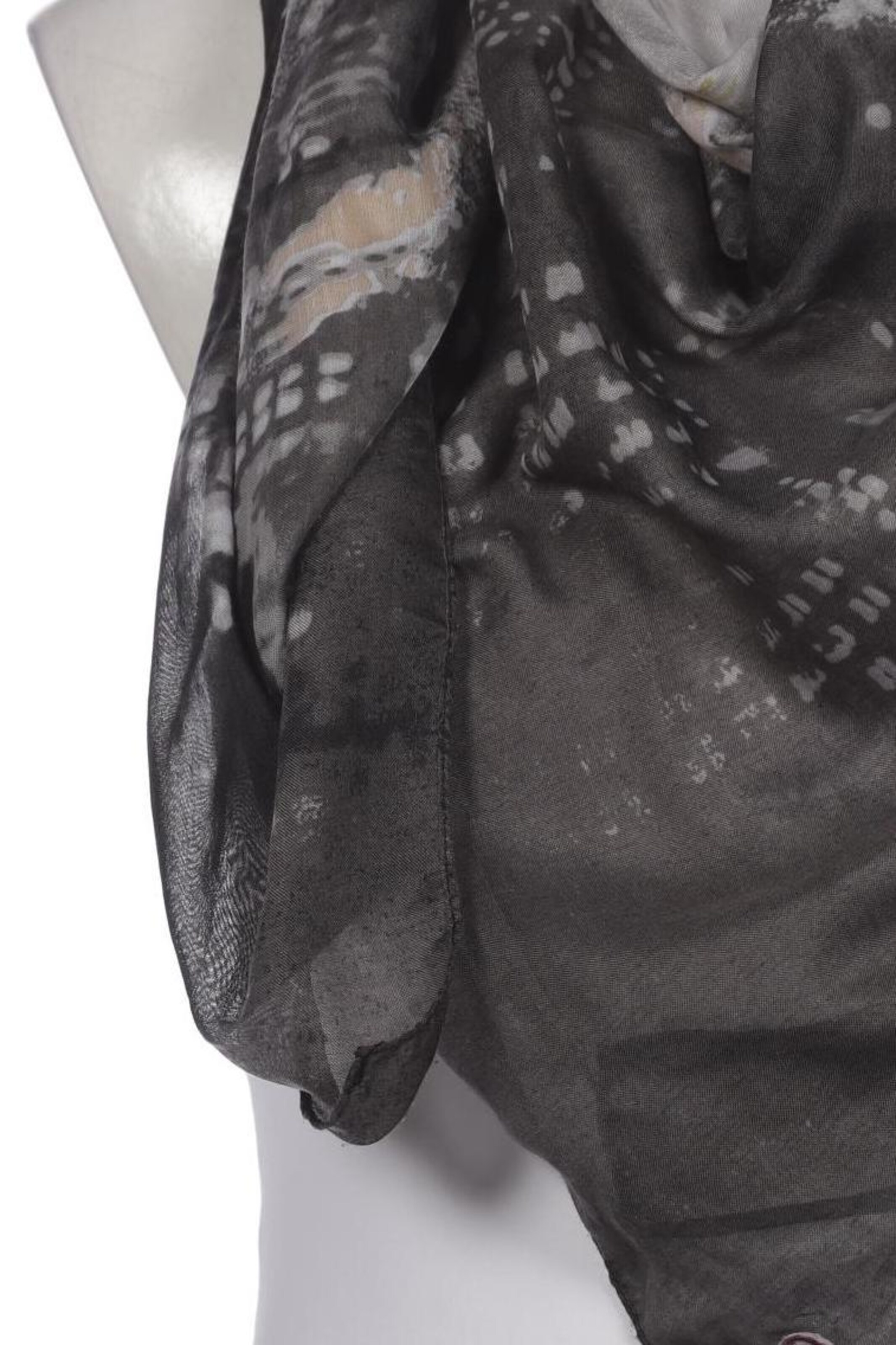 COMMA Scarf & Wrap in One size in Grey