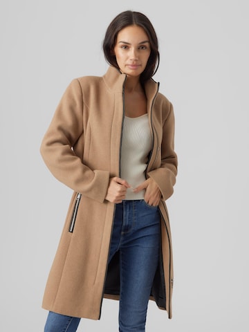 VERO MODA Between-Seasons Coat 'BESSY' in Brown: front