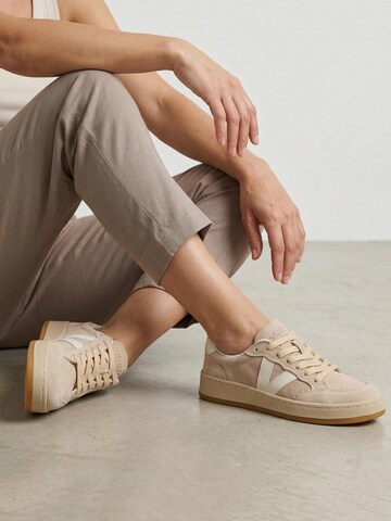VENEZIA Sneakers in Beige: front