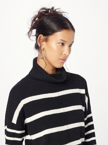 Wallis Pullover i sort
