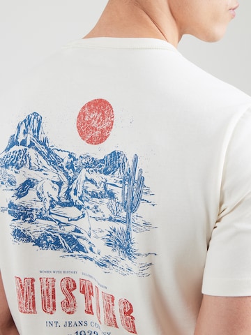 MUSTANG Μπλουζάκι 'Style Austin' σε λευκό