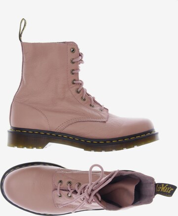 Dr. Martens Stiefelette 43 in Pink: predná strana