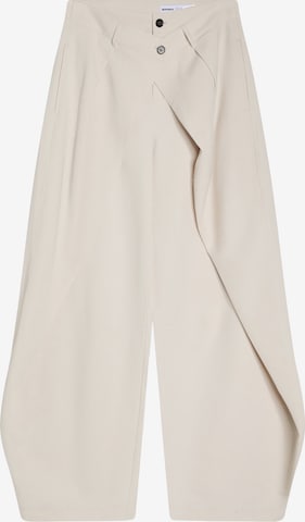 Bershka Kalhoty se sklady v pase – béžová: přední strana