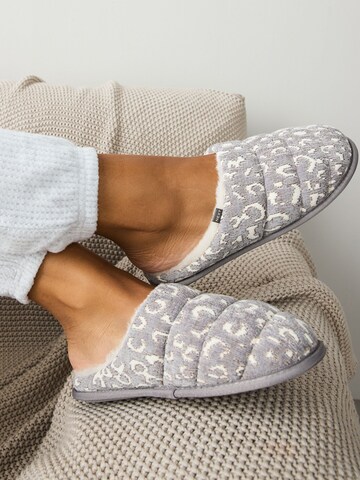 Pantoufle Next en gris