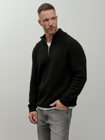 DAN FOX APPAREL Pullover 'Essential' in Schwarz: Vorderseite