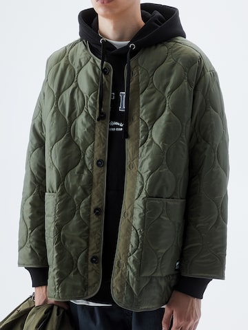 Pull&Bear Between-seasons parka in Green