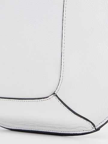 Jerelyn Creado Handväska 'Neapolitan White' i vit