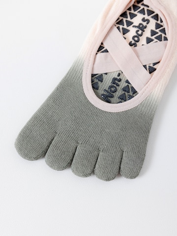 Millo Athletic Socks 'Freedom Yoga' in Green