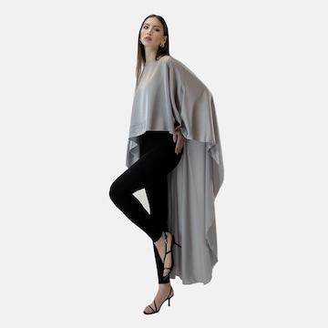 Mantellina di Elara in grigio