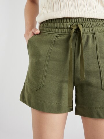 Marks & Spencer Regular Shorts in Grün
