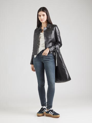 LEVI'S ® Regular Jeans '721' in Zwart