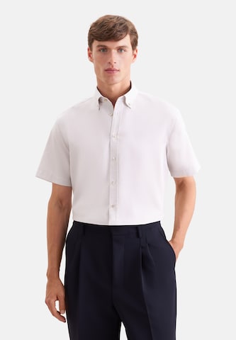 Coupe regular Chemise SEIDENSTICKER en beige : devant