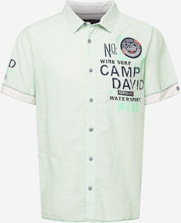 CAMP DAVID Button Up Shirt in Green: front
