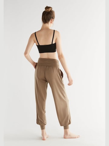 True North Loose fit Pants 'Yogahose' in Brown
