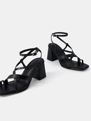 Bershka Sandal i svart