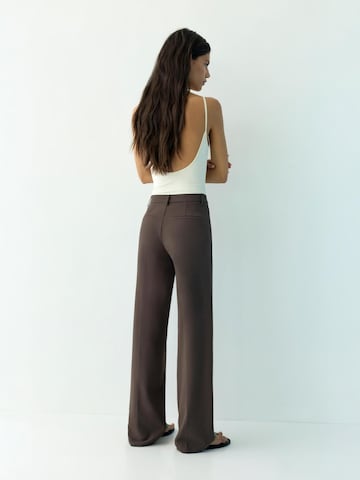 Pull&Bear Bő szár Nadrág - barna