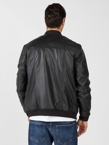 JCC Tussenjas in Zwart