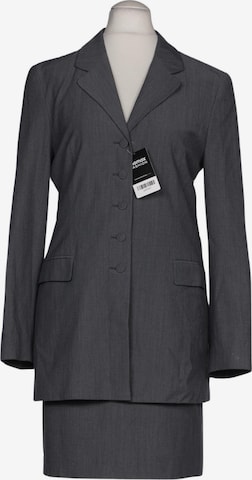 Cartoon Anzug oder Kombination S in Grau: Vorderseite